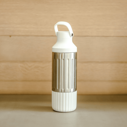 LuxePressKitchen Stainless Steel Hydration Bottle – 22 oz Insulated Water Bottle